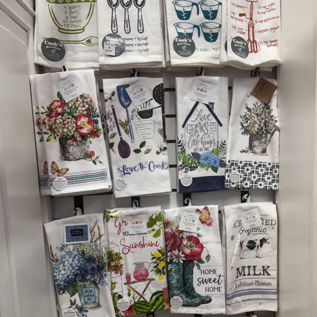 Cooking in the Kitchen with Lynda - Front Aisle