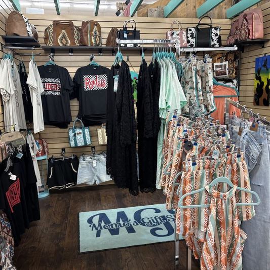 Momo's Gift Shop - Aisle 2