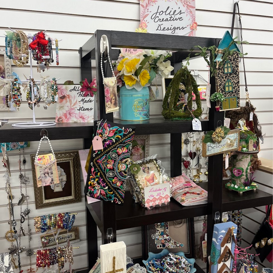 Jolie's Creative Design - Aisle 6