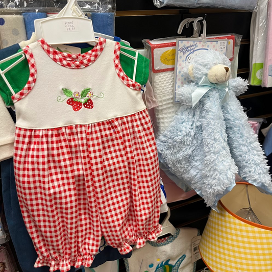 Baby Boutique - Back Aisle