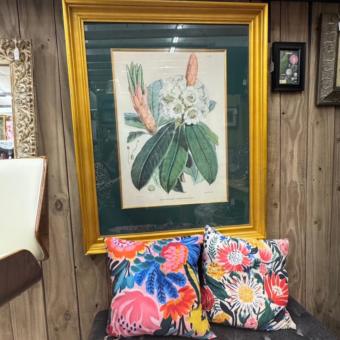 The Eclectic Petal - Aisle 9